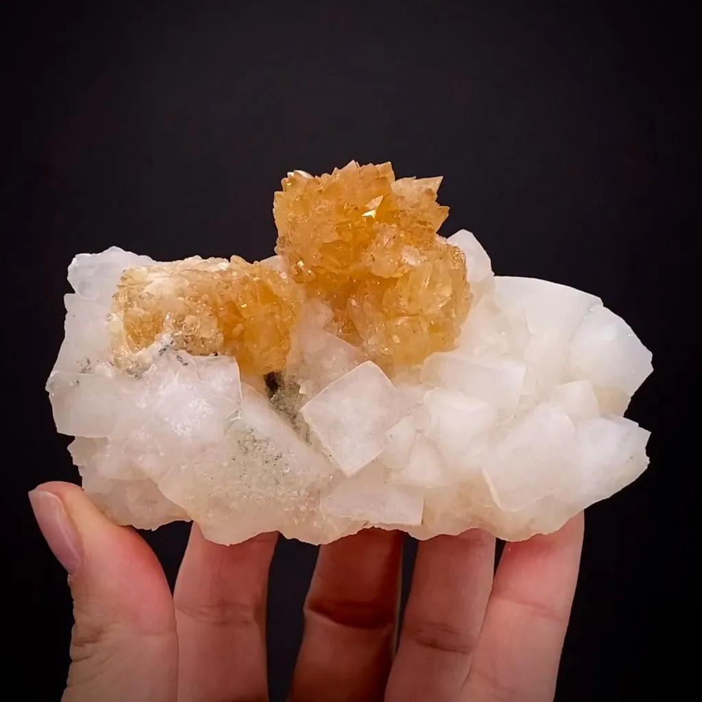 Powellite on Apophyllite image