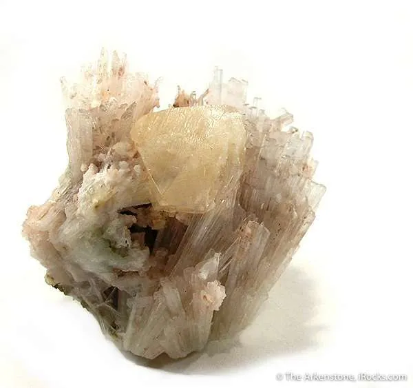 Powellite on Scolecite image
