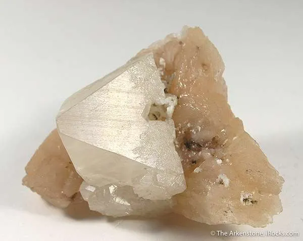 Powellite on Stilbite image