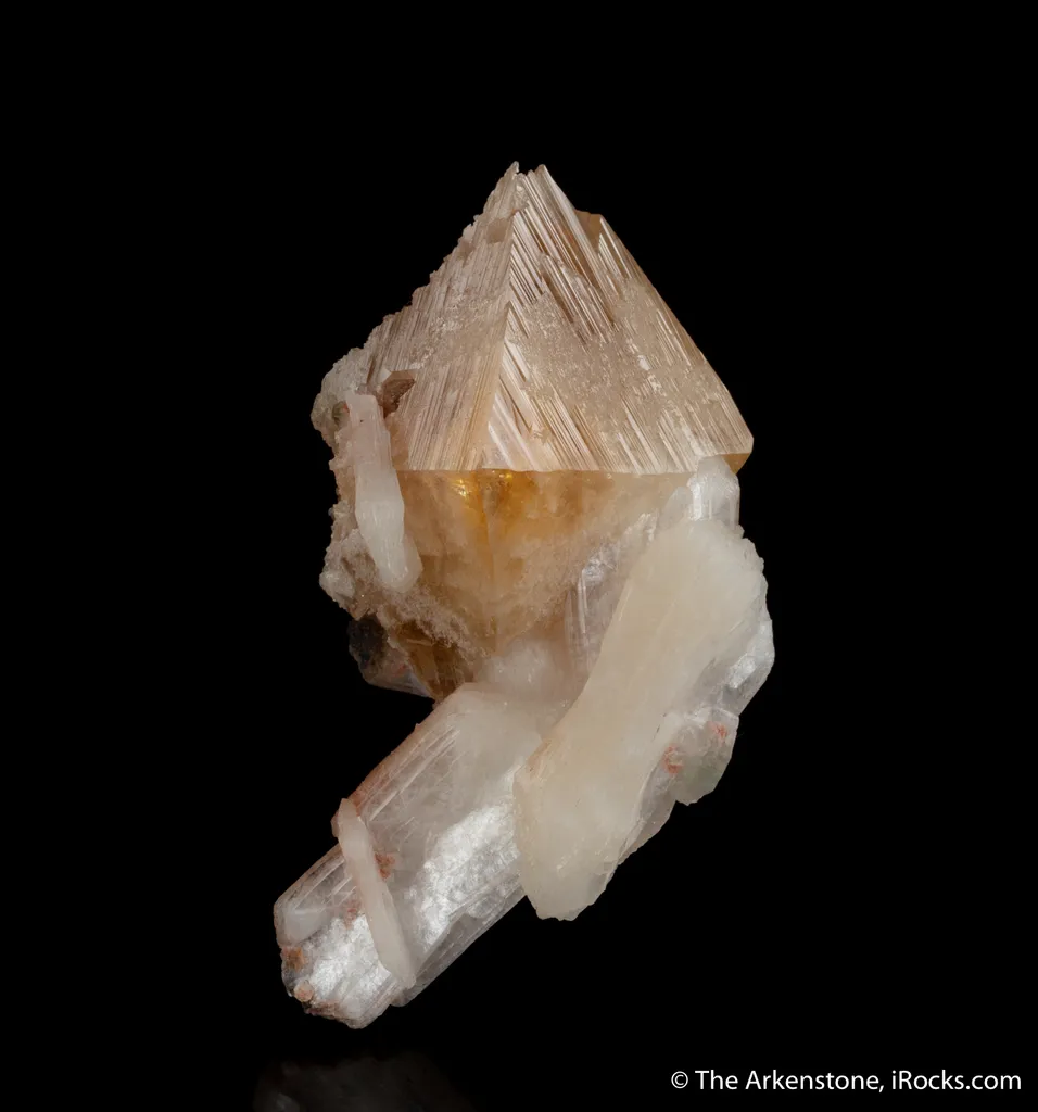 Powellite on Stilbite - image 4