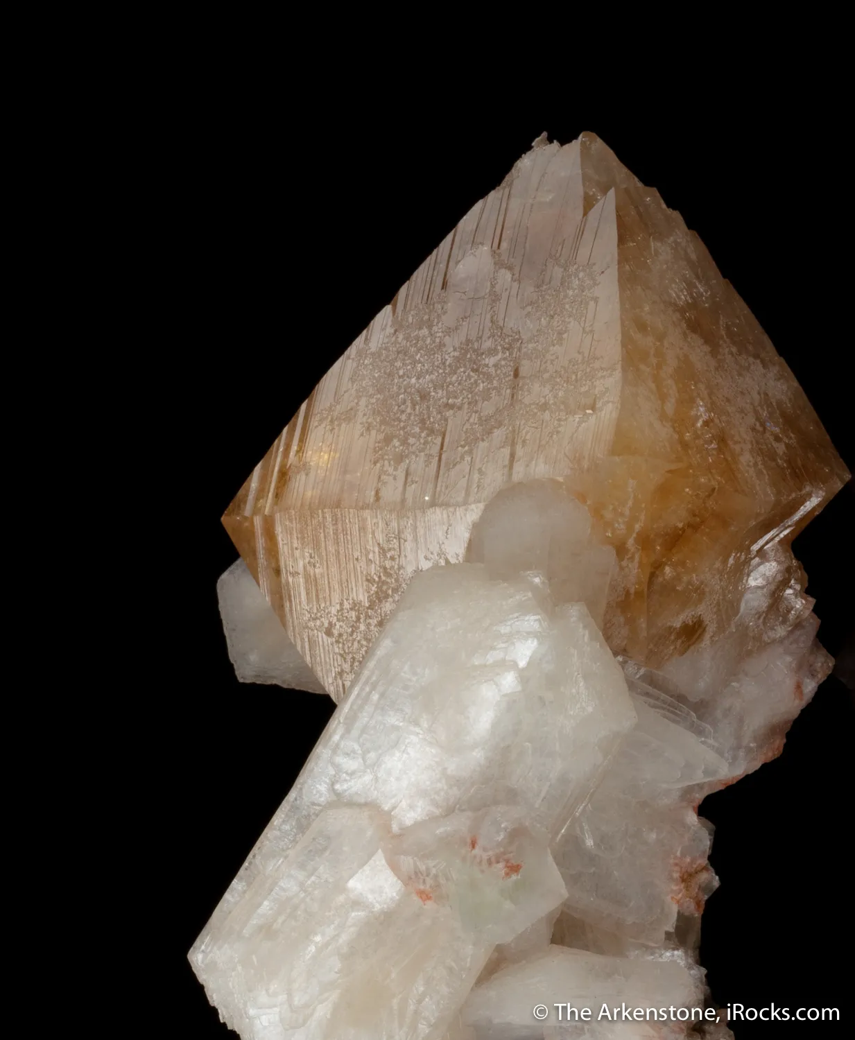 Powellite on Stilbite - image 7