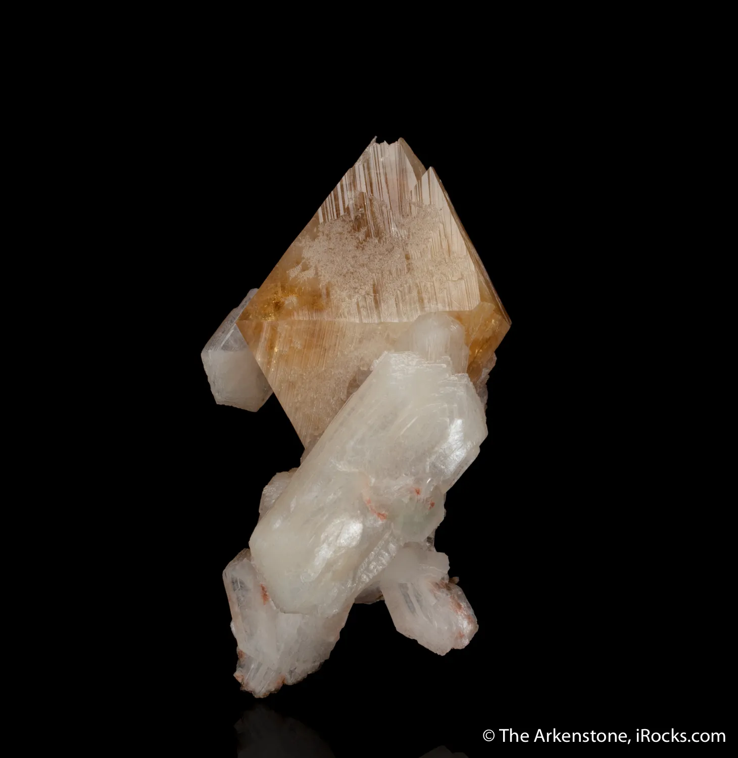 Powellite on Stilbite - image 5