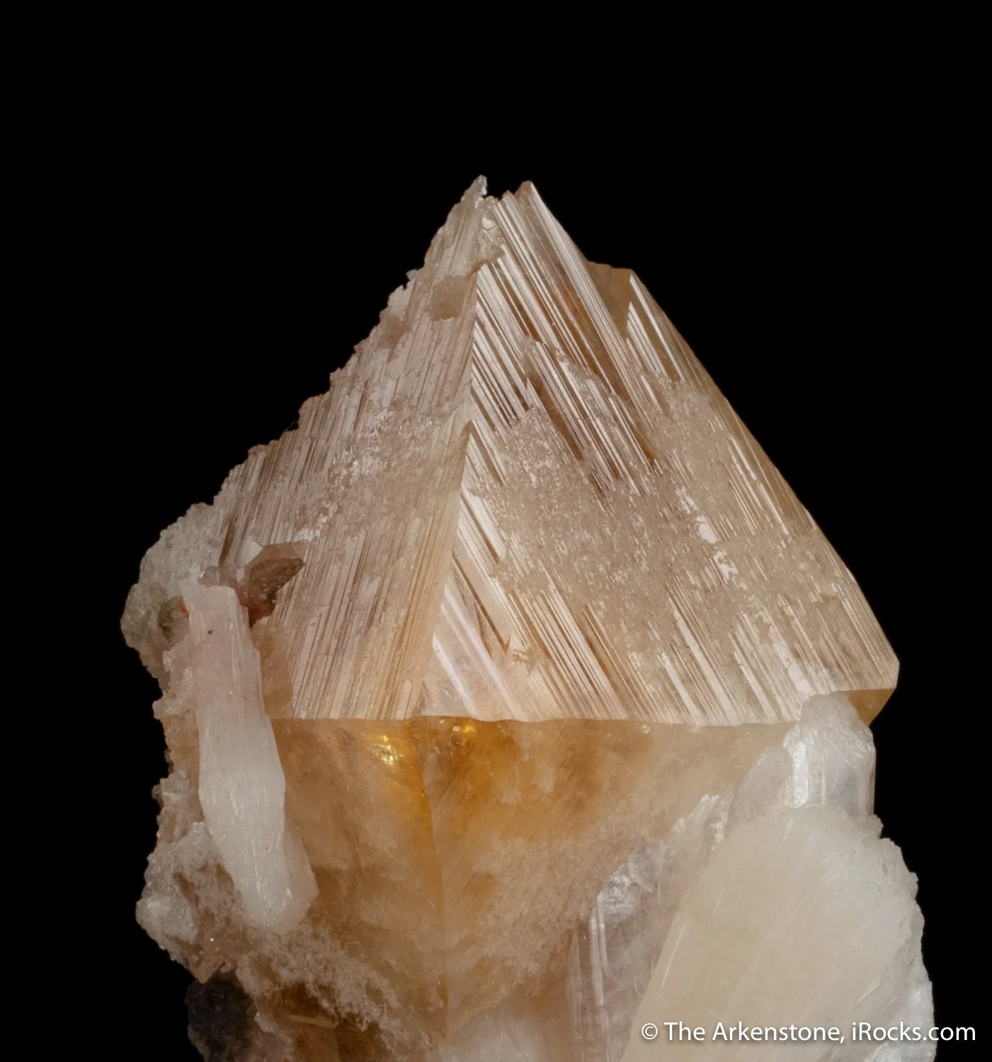 Powellite on Stilbite - image 1