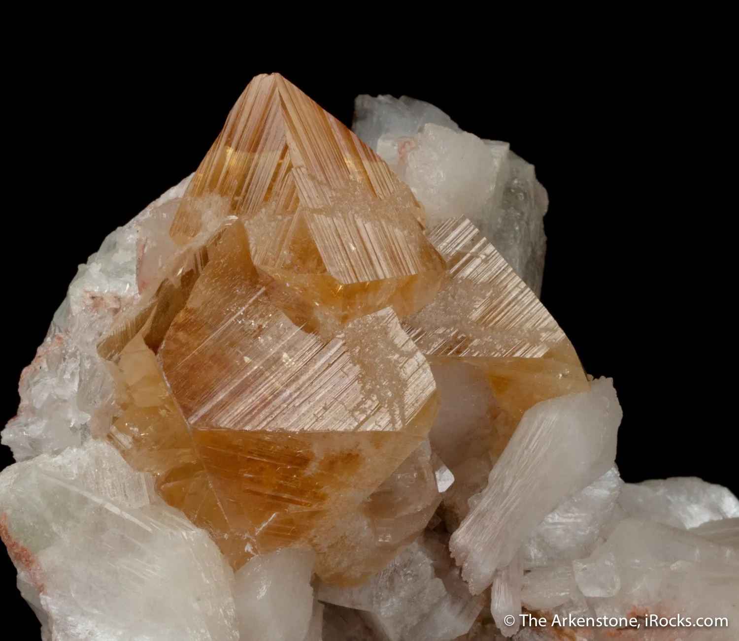 Powellite on Stilbite - image 1