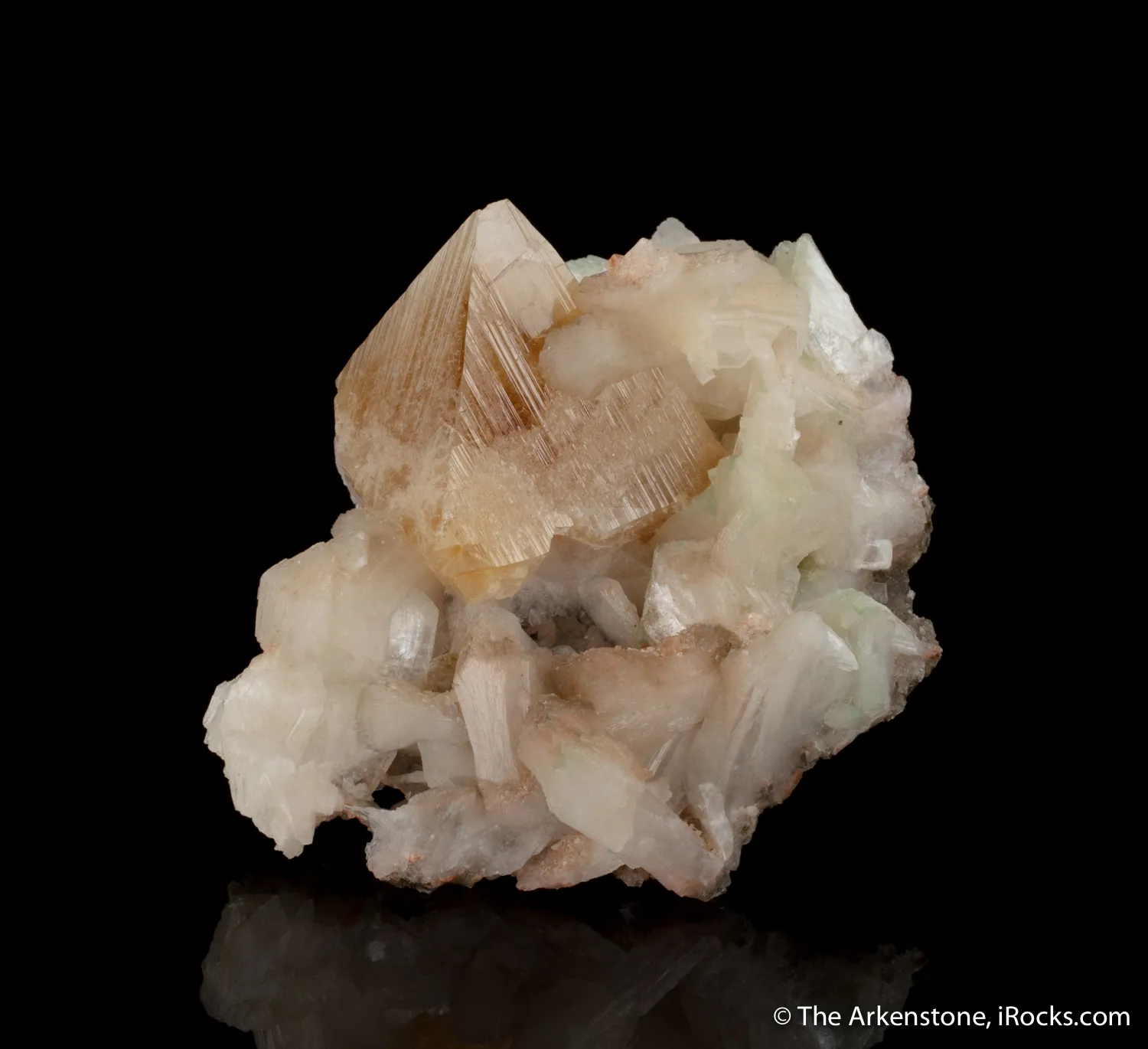 Powellite on Stilbite - image 3