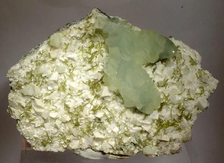 Prehnite, Adularia, Epidote image