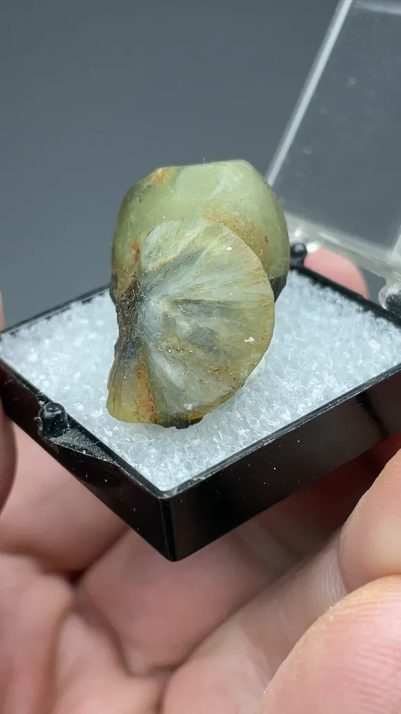 Prehnite - image 2