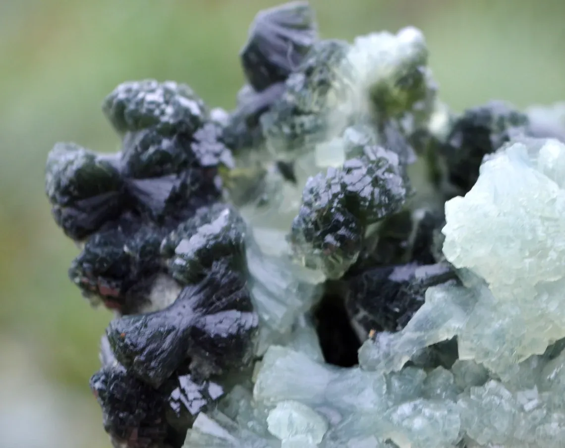 Prehnite & Epidote - 294 grams - Boumalne-Dadès Circle, Tinghir Province, Drâa-Tafilalet, Morocco - image 3