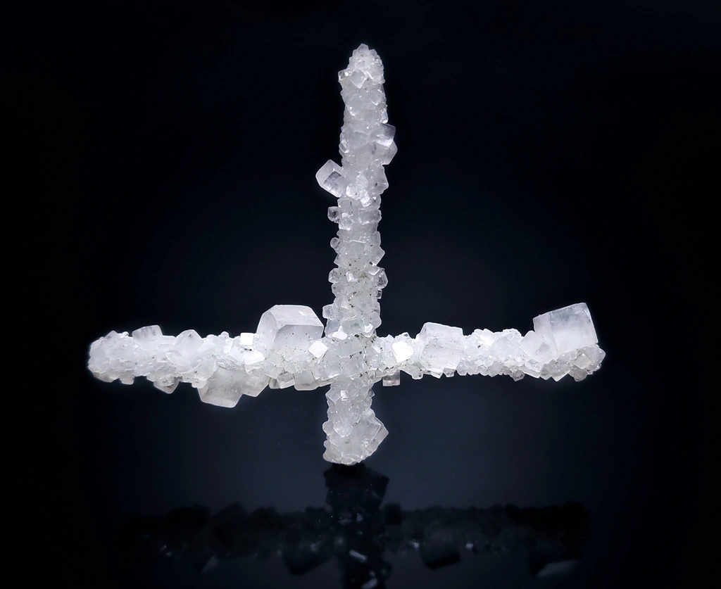 Prehnite from Mumbai City District, Maharashtra, India image