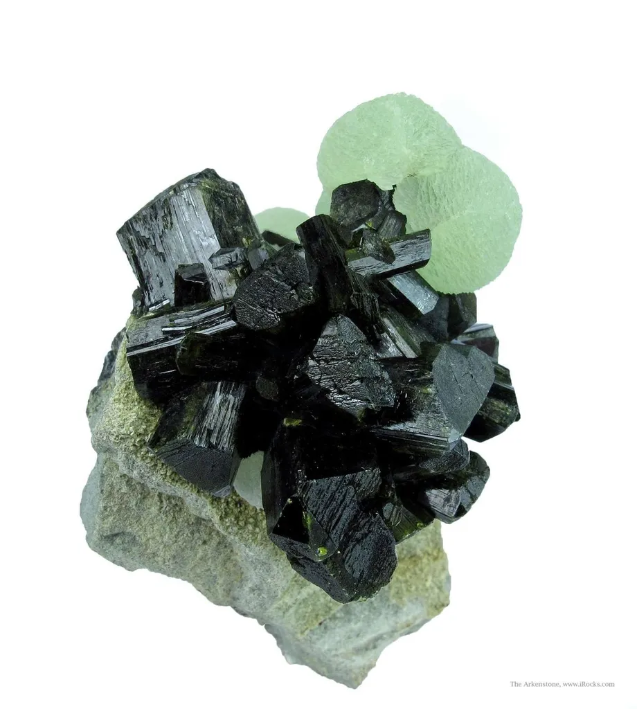 Prehnite on Epidote - image 2