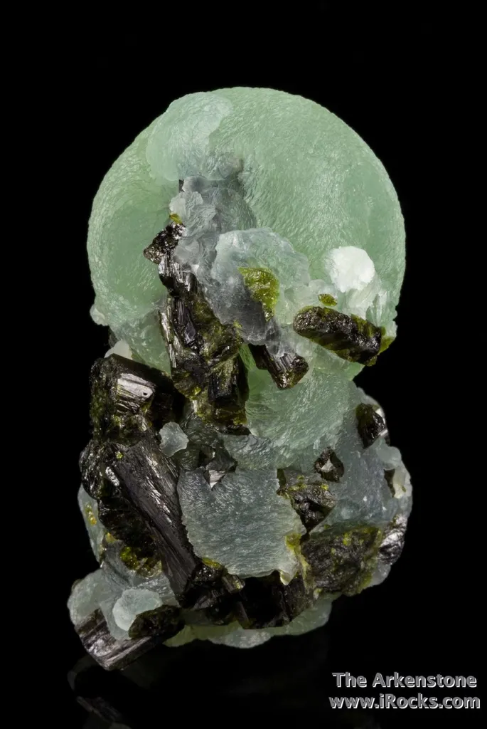 Prehnite on Epidote - image 5