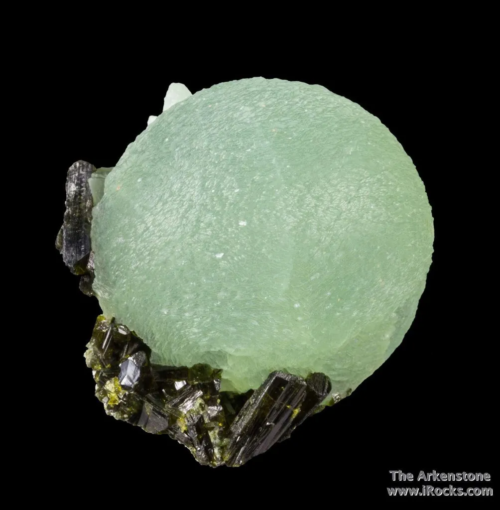 Prehnite on Epidote - image 4