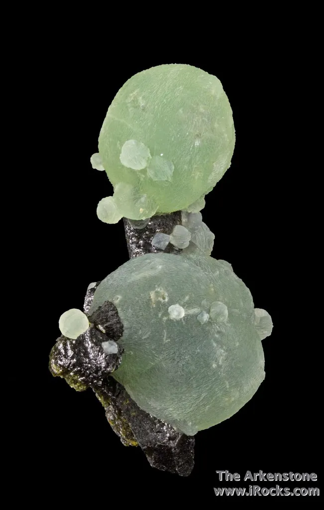 Prehnite on Epidote - image 4
