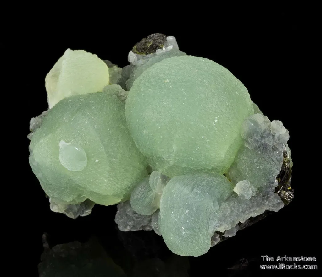 Prehnite on Epidote - image 3