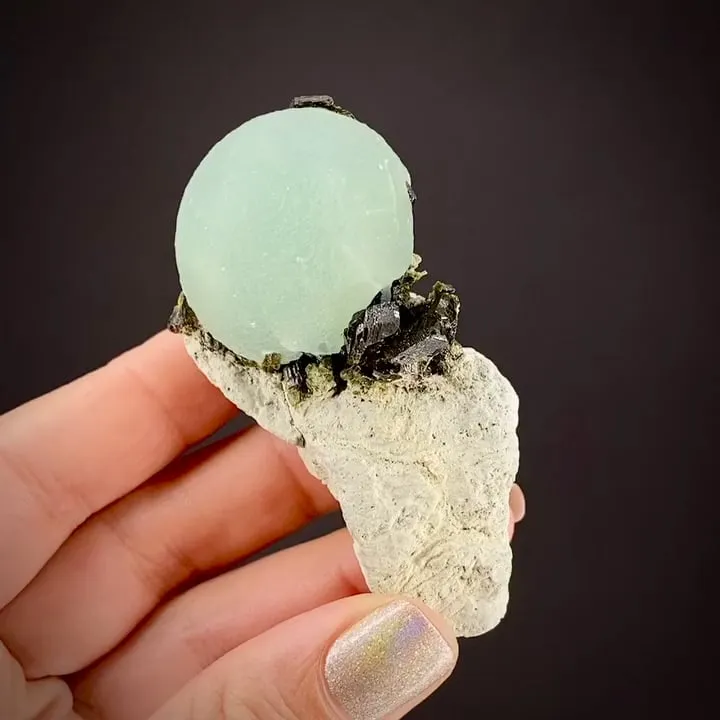 Prehnite on Epidote - image 2