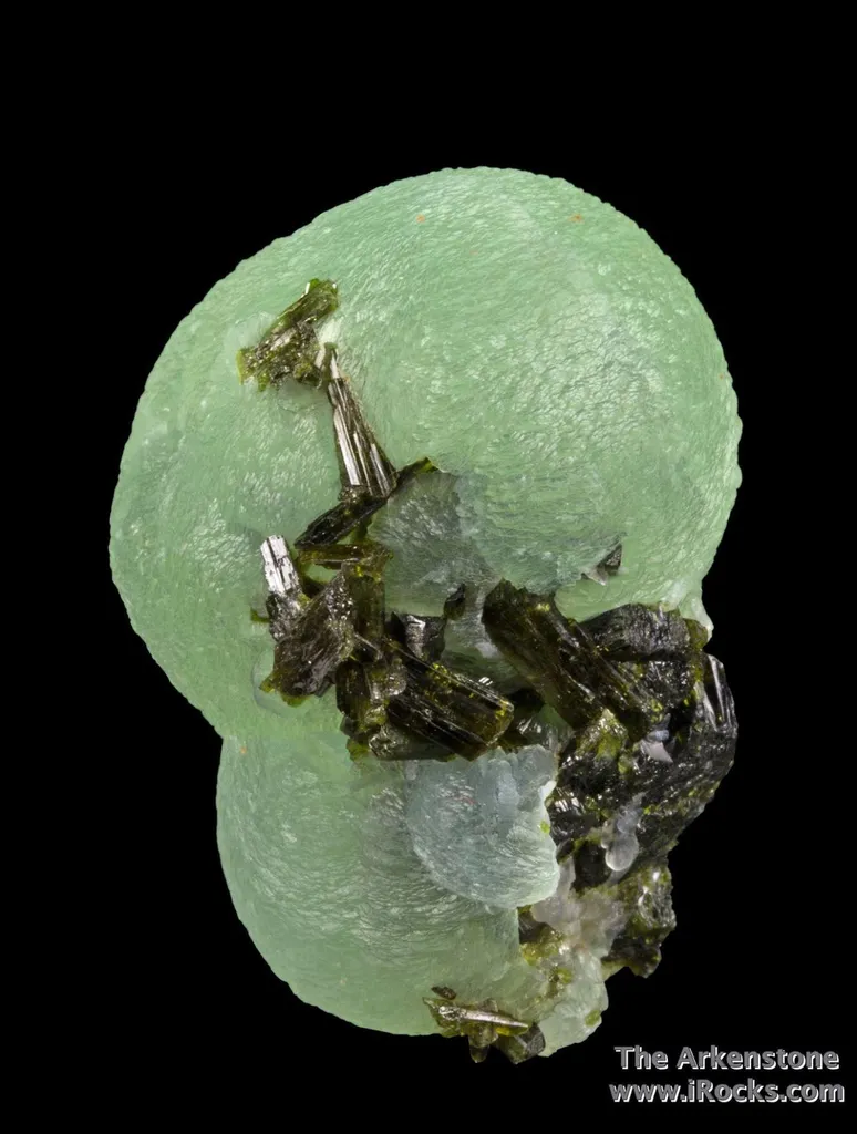 Prehnite on Epidote - image 5