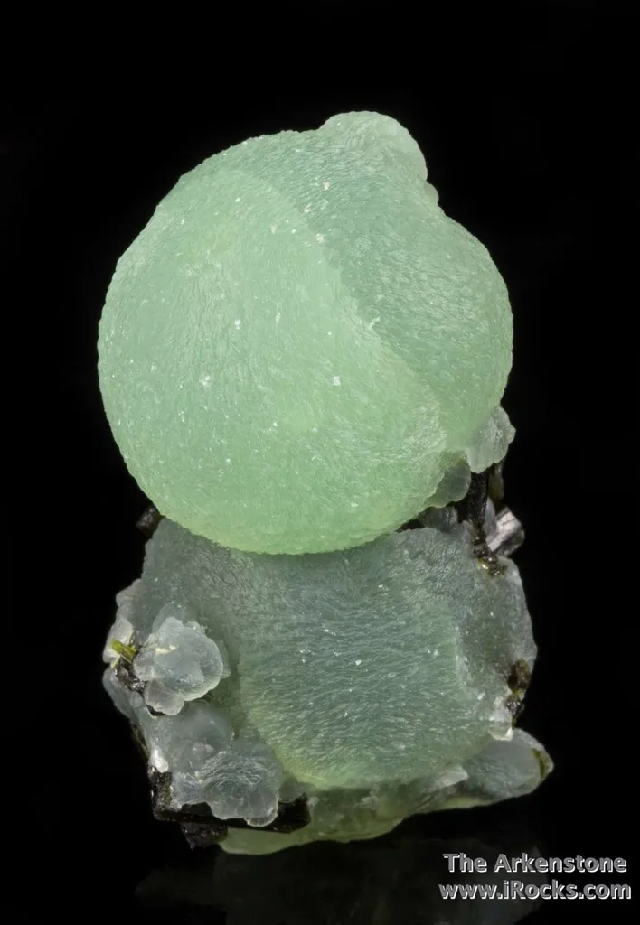 Prehnite on Epidote - image 2
