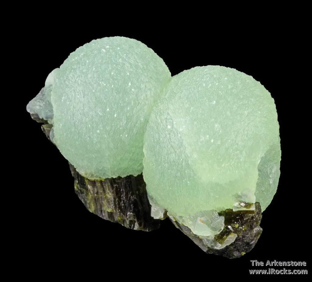 Prehnite on Epidote - image 2