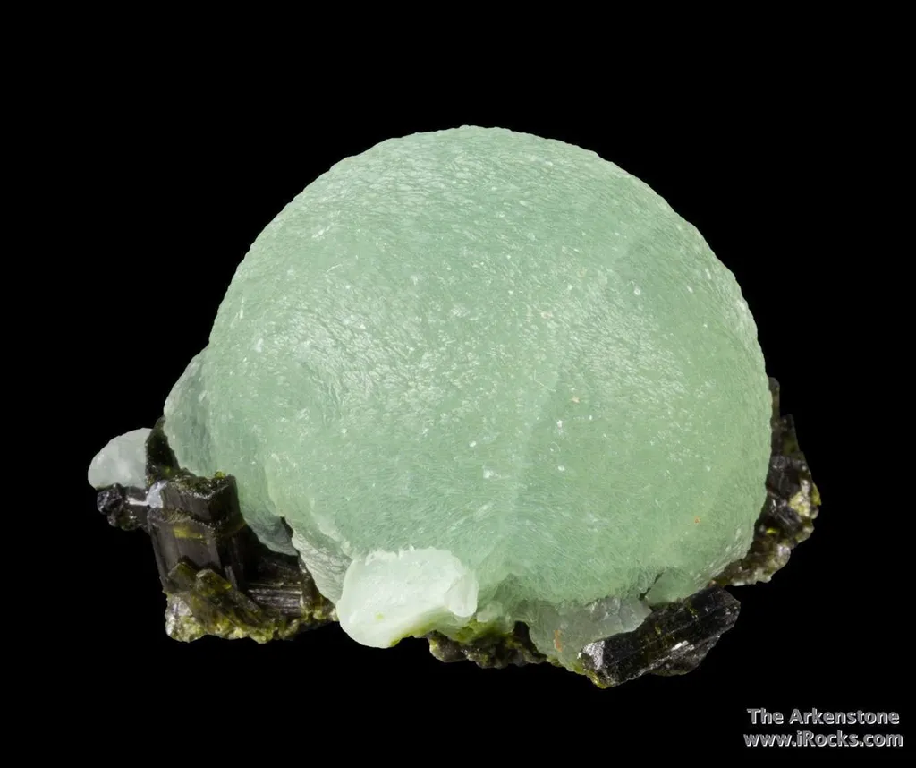 Prehnite on Epidote - image 5