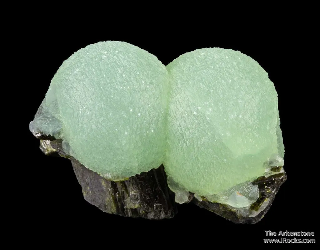 Prehnite on Epidote - image 1