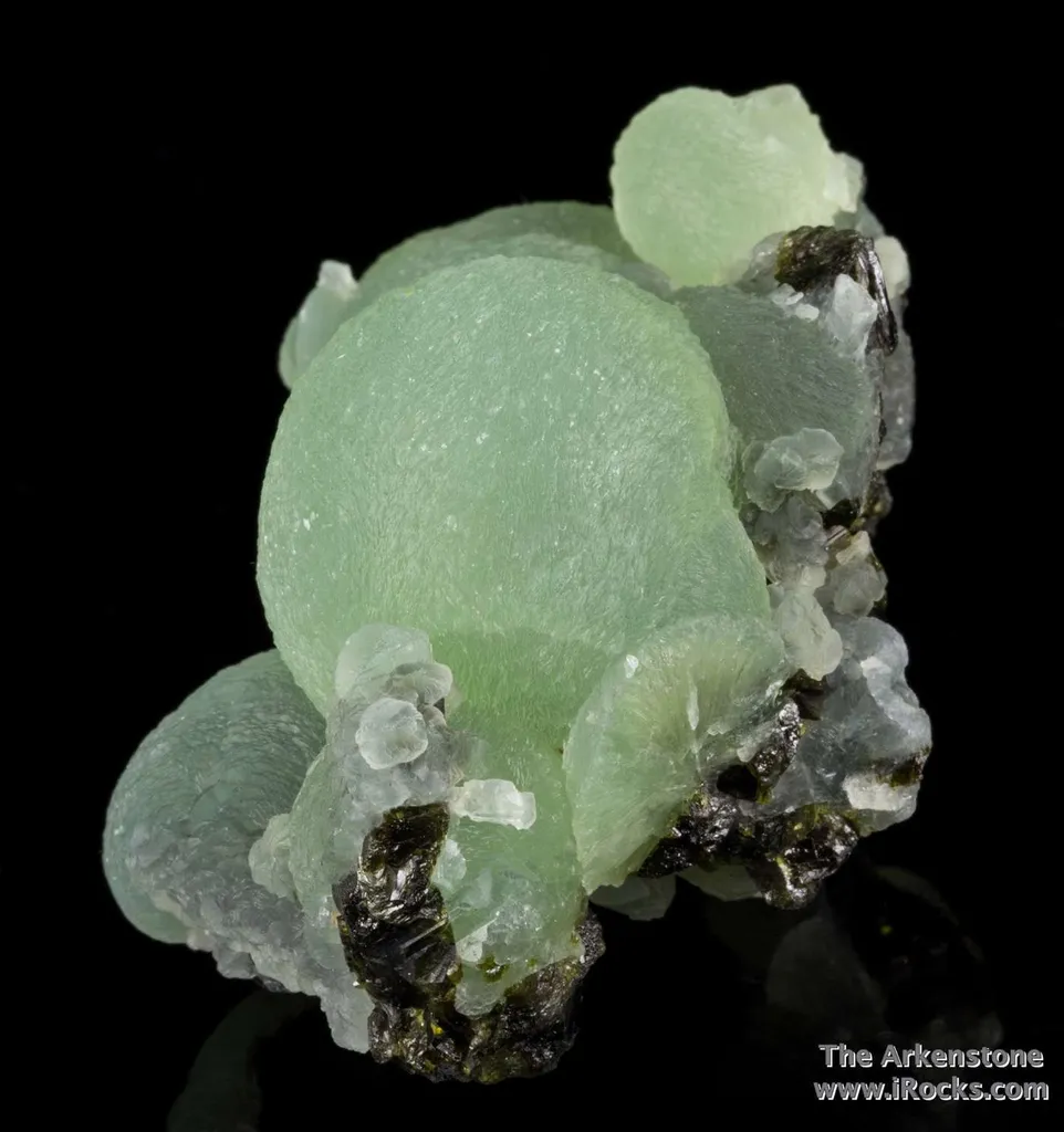Prehnite on Epidote - image 4
