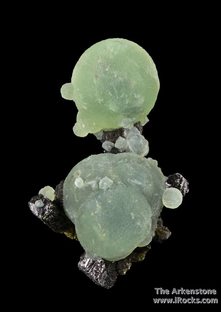 Prehnite on Epidote - image 2