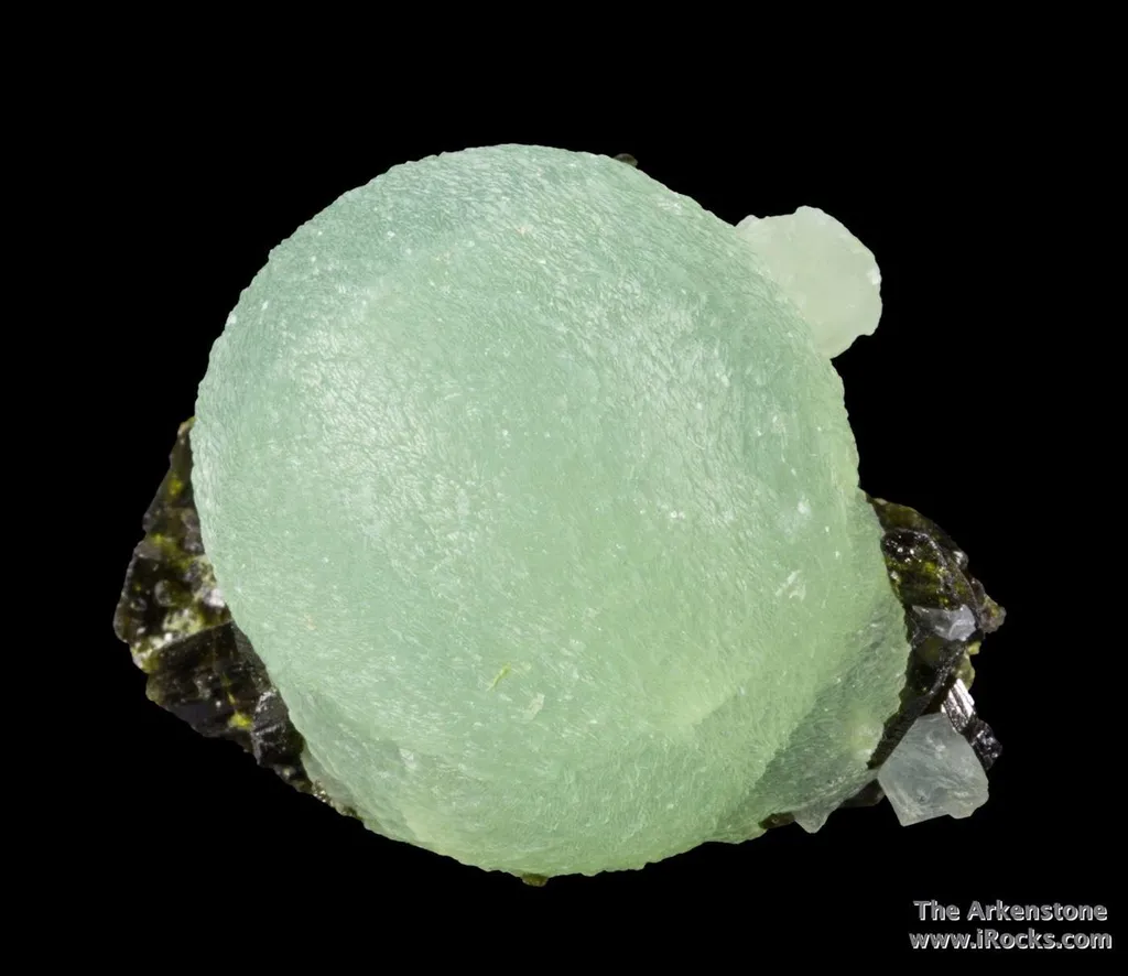 Prehnite on Epidote - image 2