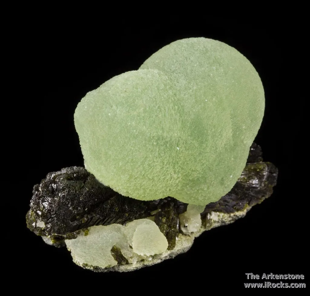 Prehnite on Epidote - image 5