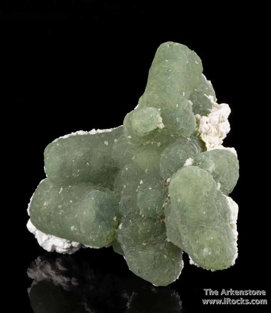Prehnite on Epidote with Laumontite - image 2