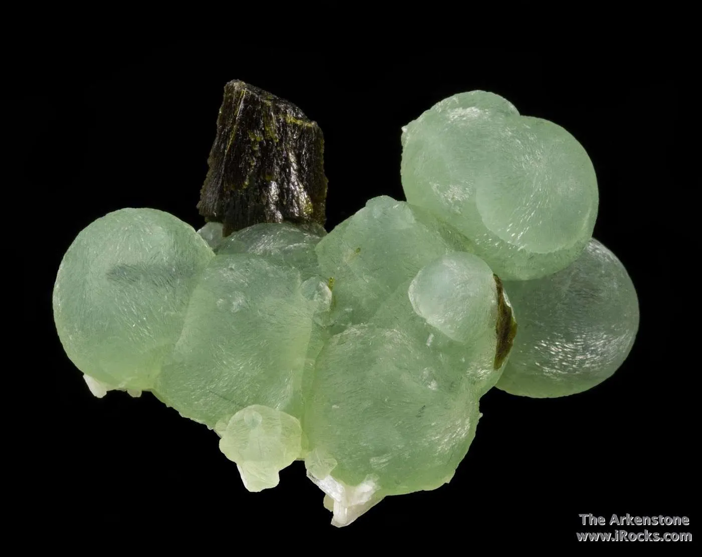Prehnite on Epidote with Laumontite - image 1