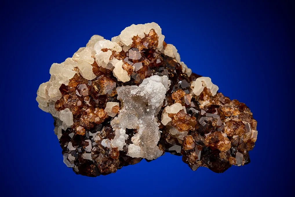 Prehnite on Grossular image