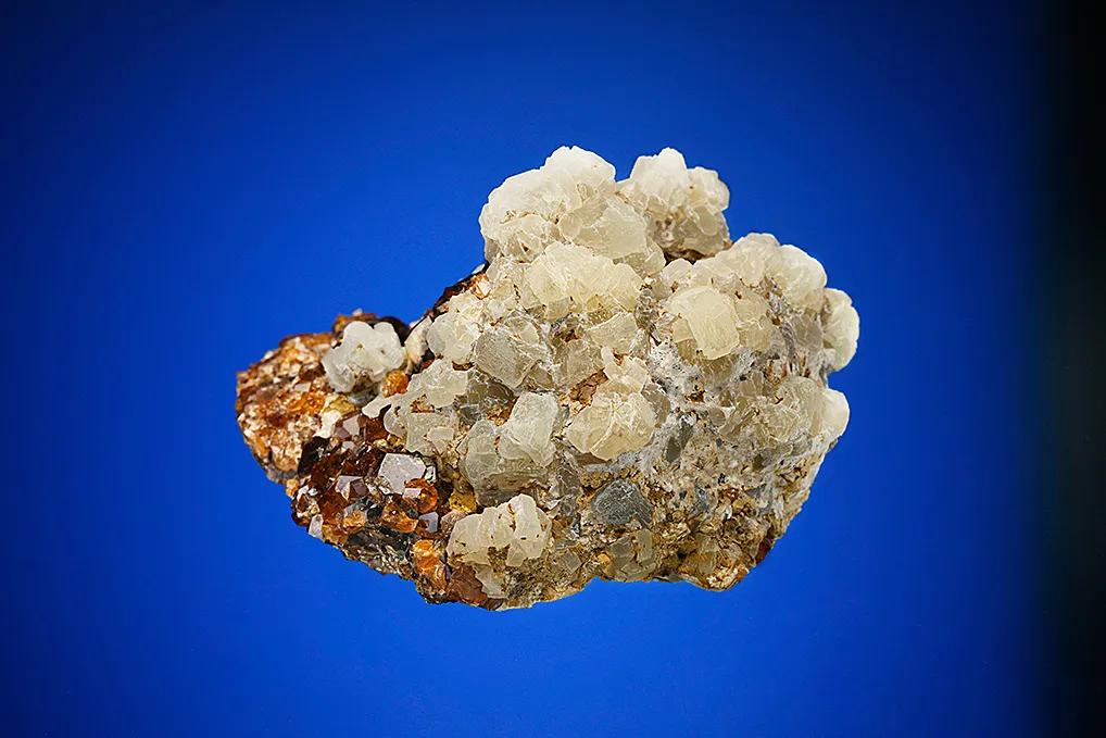 Prehnite on Grossular - image 6