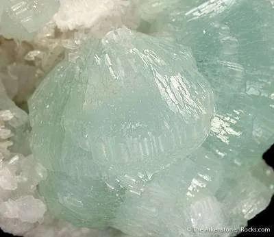 Prehnite on Quartz - image 3