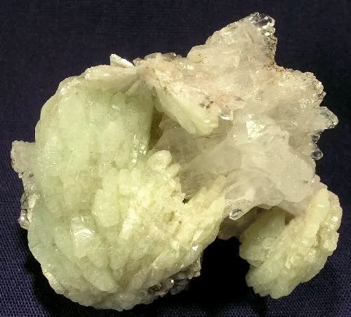 Prehnite, Quartz image