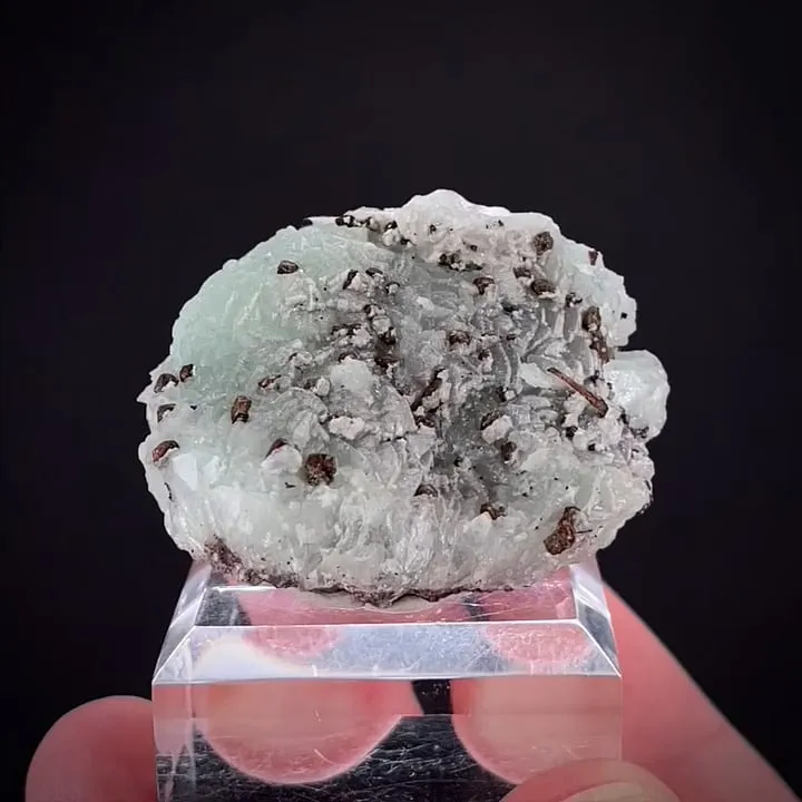Prehnite with Copper (sharp crystals) image