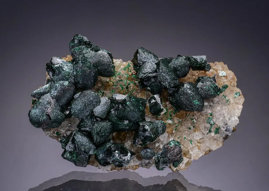 Primary Malachite on Quartz image