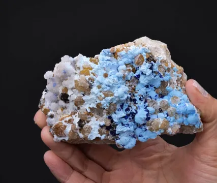 PROSOPITE with Creedite and Azurite on Quartz