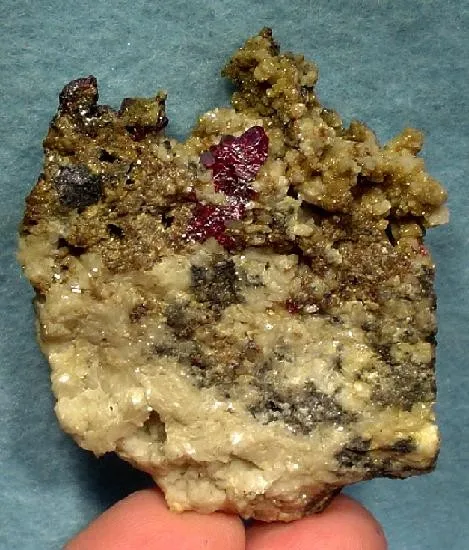 Proustite, Quartz image