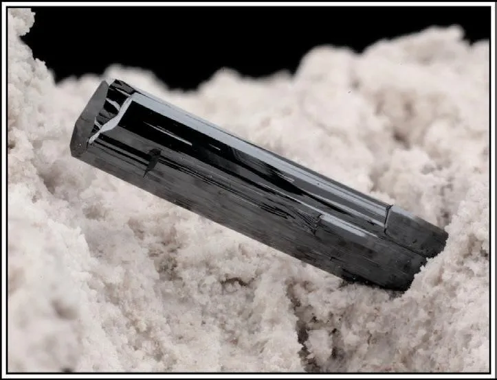 Pseudobrookite image