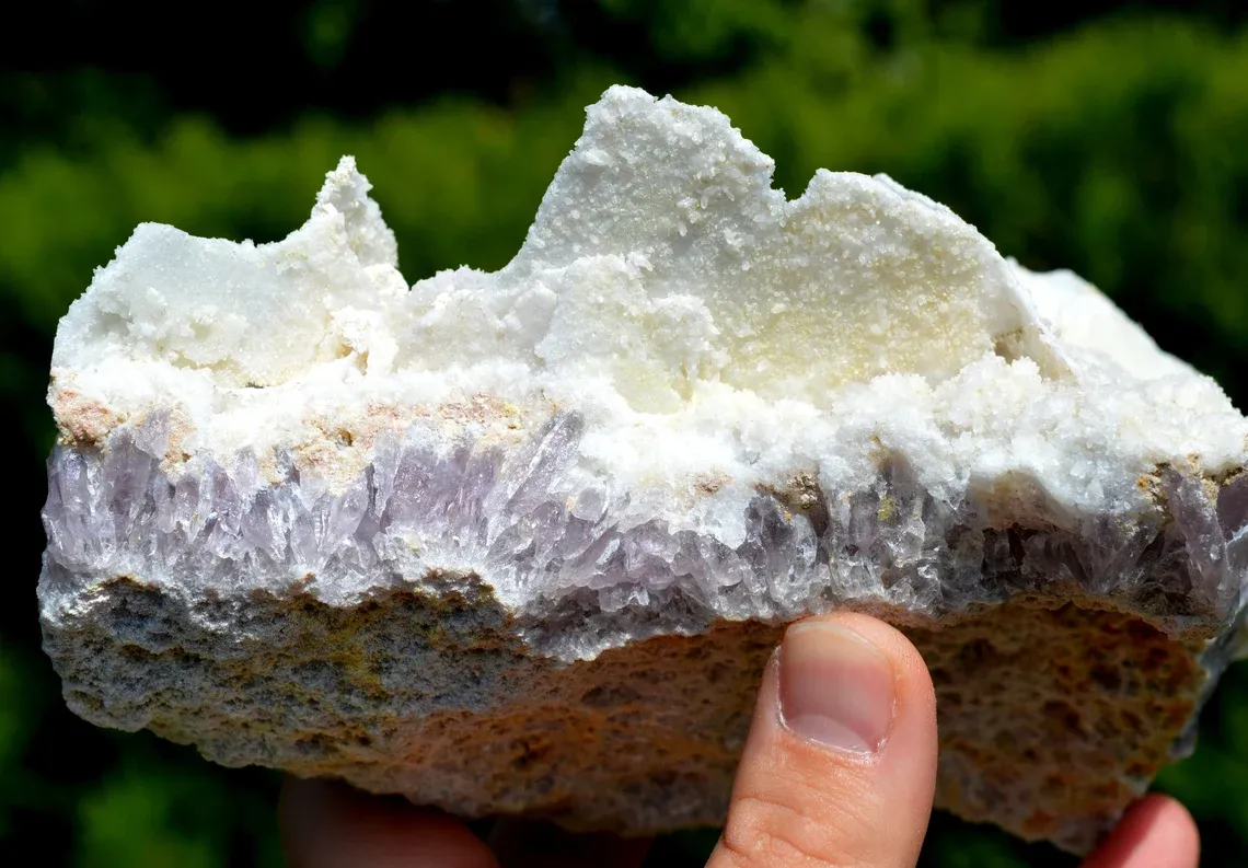 Pseudomorph Calcite in quartz and amethyst 1200 grams - Baia Mare, Maramureș, Romania - image 3