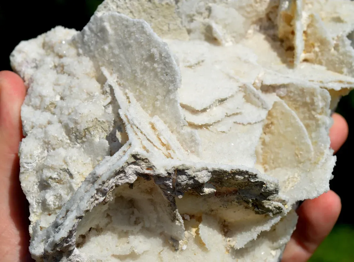 Pseudomorph Calcite in quartz and amethyst 1200 grams - Baia Mare, Maramureș, Romania - image 6