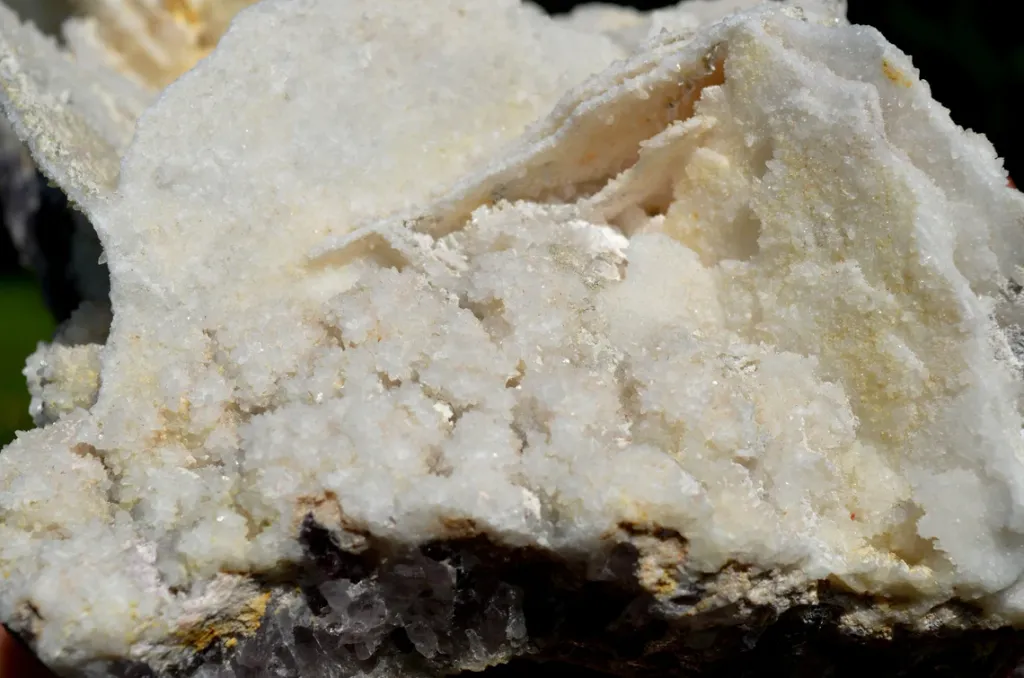 Pseudomorph Calcite in quartz and amethyst 1200 grams - Baia Mare, Maramureș, Romania - image 5