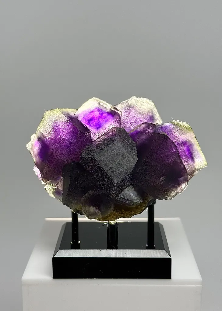 Purple Fujian Fluorite image
