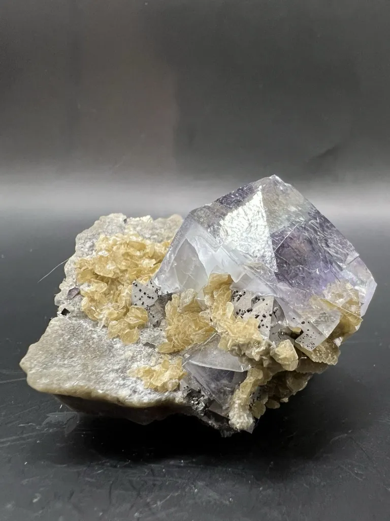 Purple Zoned Fluorite and Calcite from China, Yaogangxian Mine - 10110 - image 2