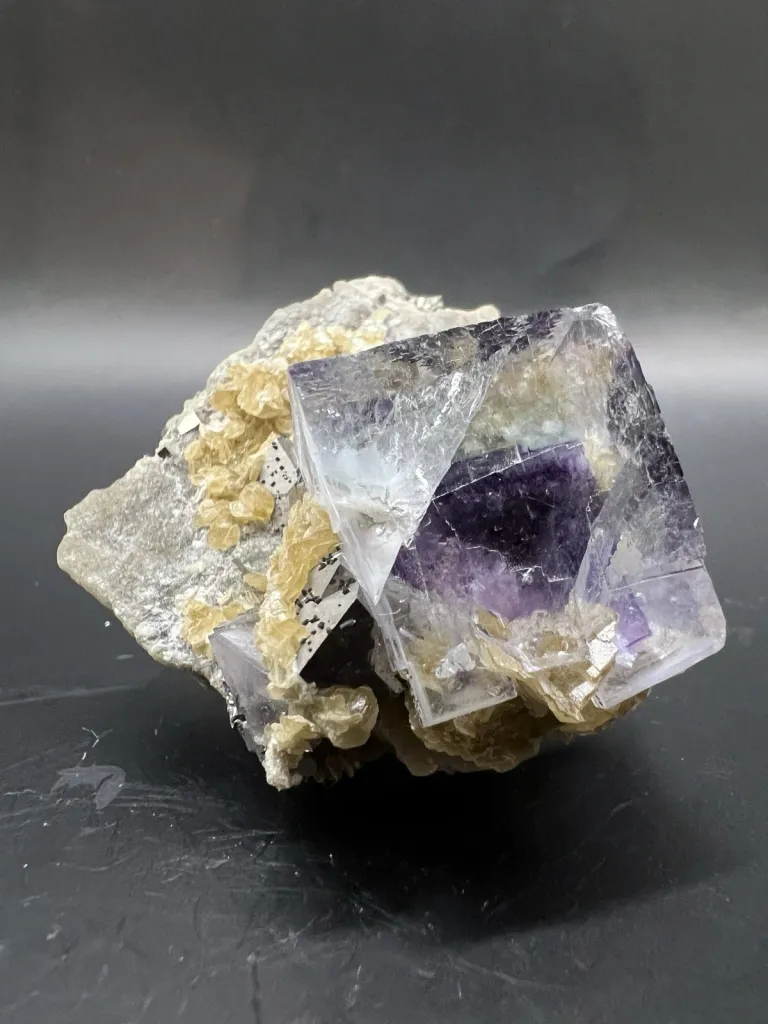 Purple Zoned Fluorite and Calcite from China, Yaogangxian Mine - 10110 image