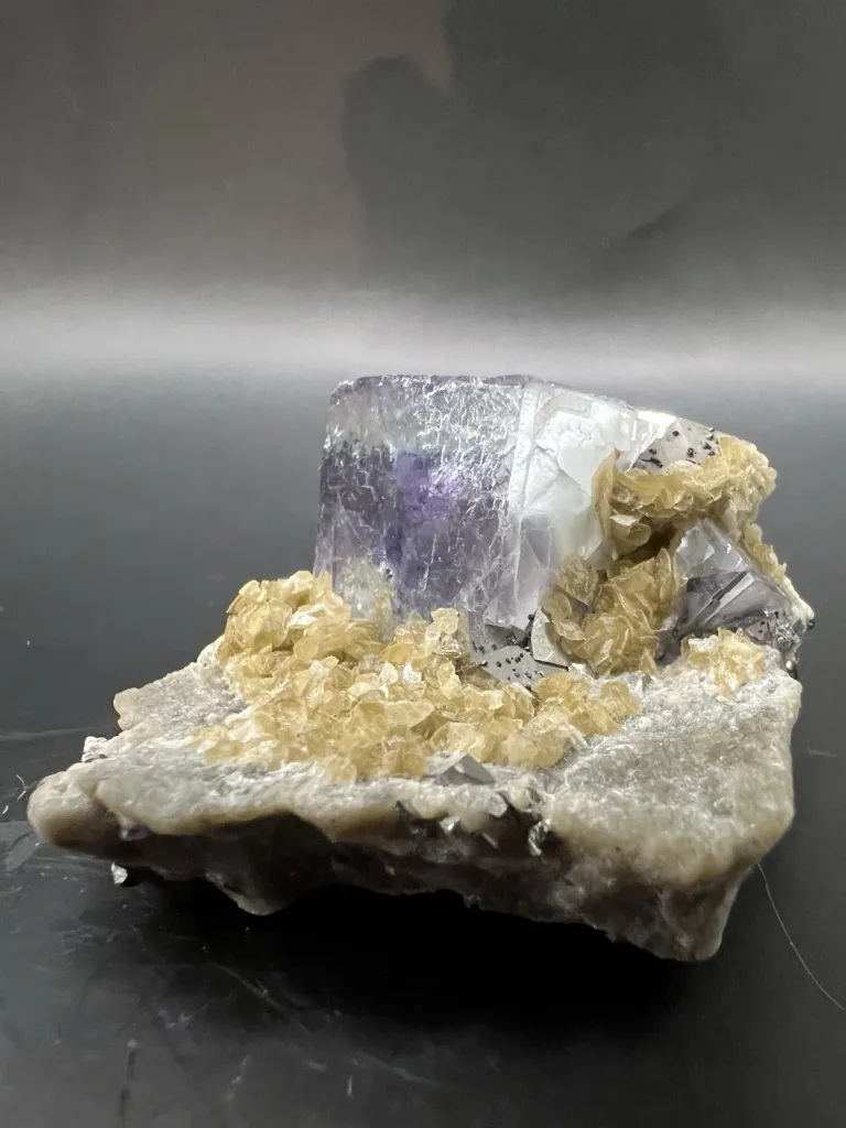 Purple Zoned Fluorite and Calcite from China, Yaogangxian Mine - 10110 - image 4