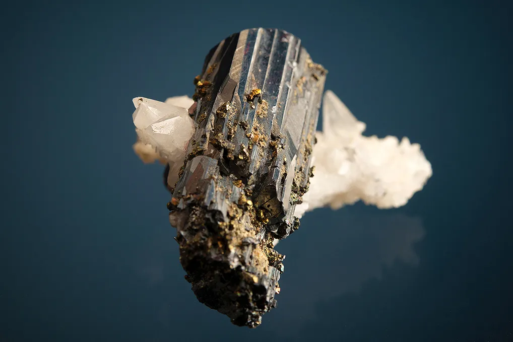 Pyrargyrite on Calcite - image 4