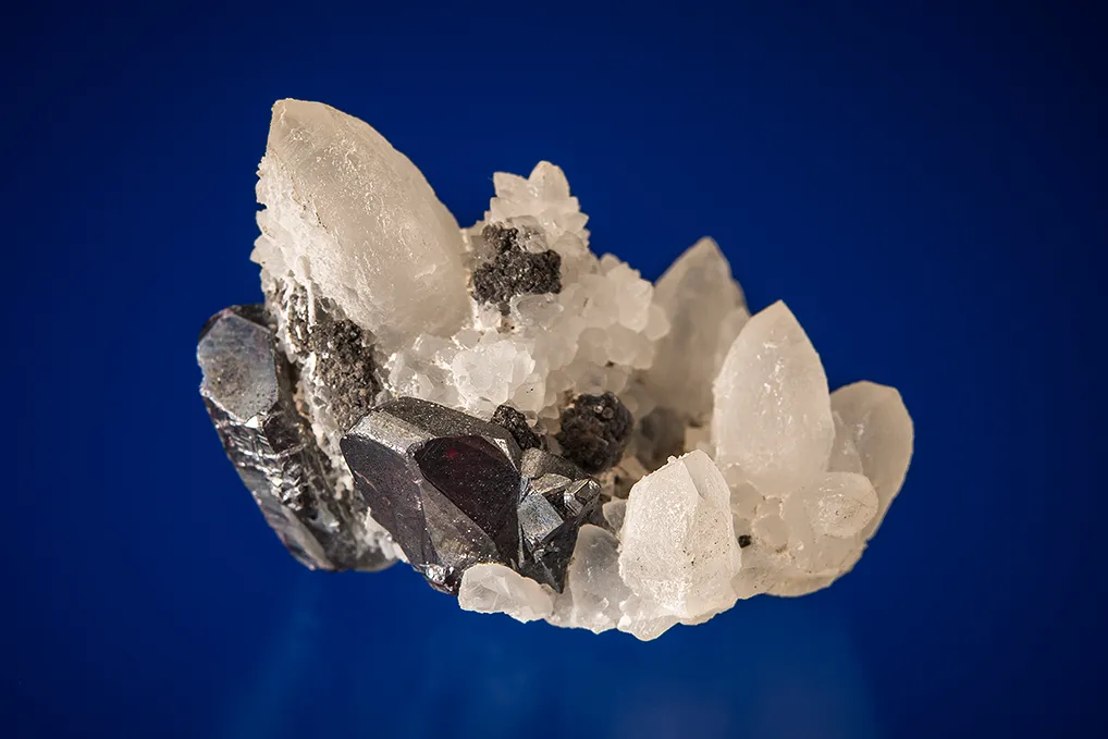Pyrargyrite on Quartz image