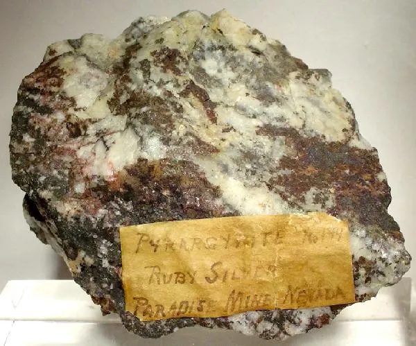 Pyrargyrite, Quartz image