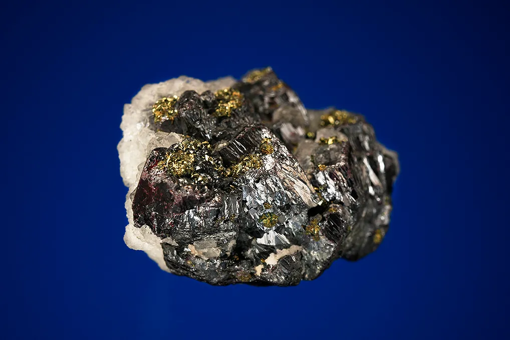 Pyrargyrite with Fluorite and Chalcopyrite - image 4